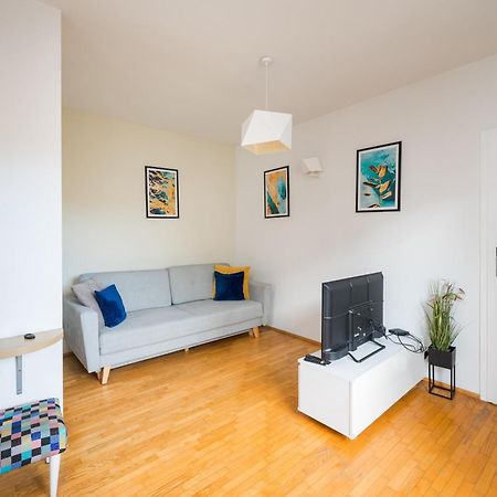 ורשה Metro Mlynow Pleasant Apartament מראה חיצוני תמונה