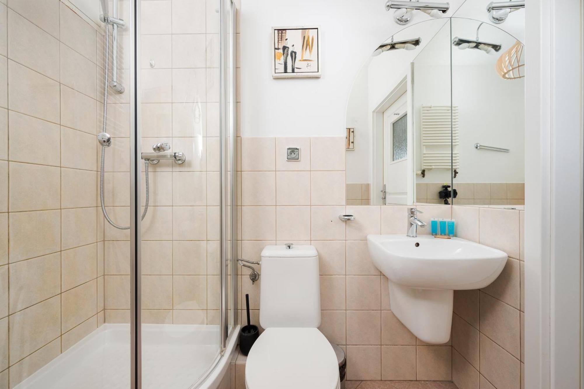 ורשה Metro Mlynow Pleasant Apartament מראה חיצוני תמונה